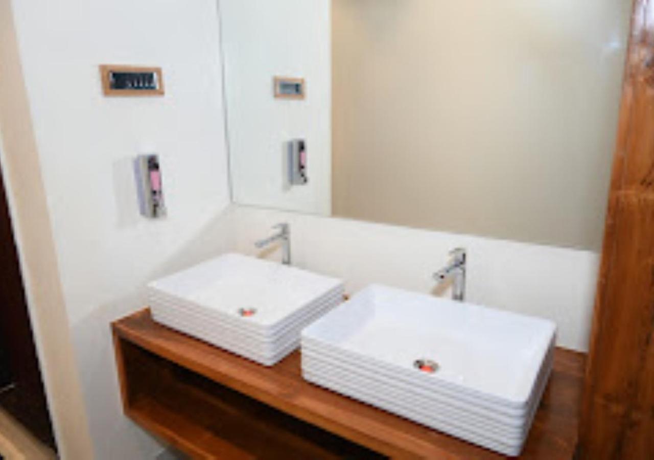 Hotel Rajwada Kapurhol Kapurwahal 외부 사진